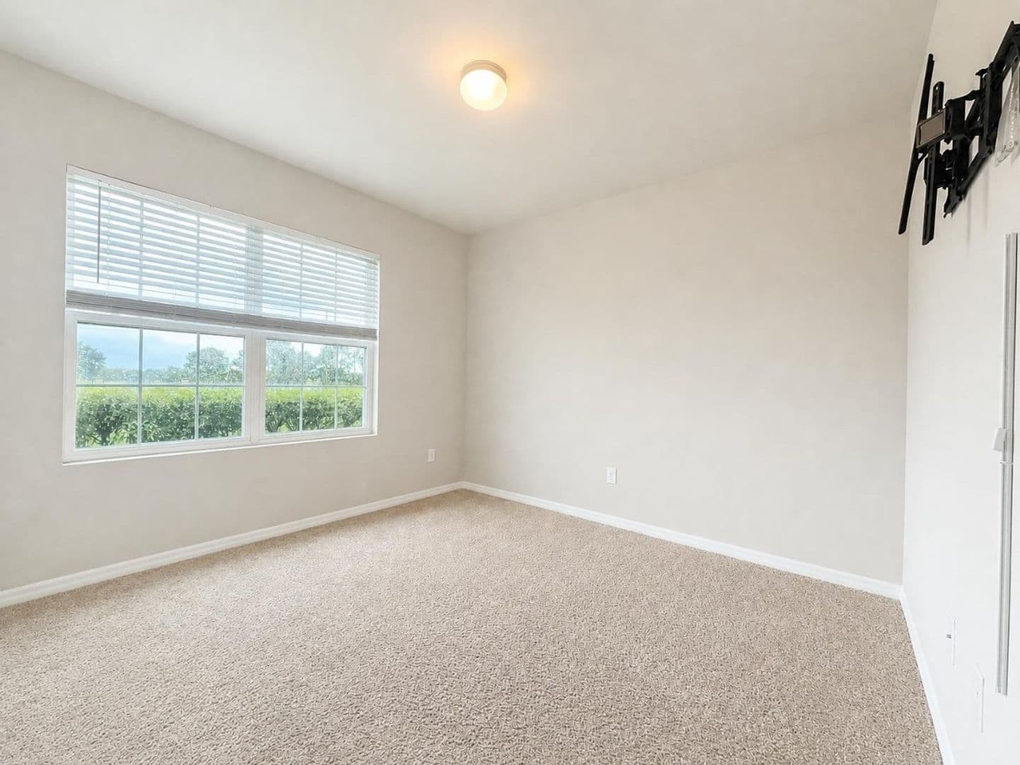 Naples House: 4121 68th Ave NE