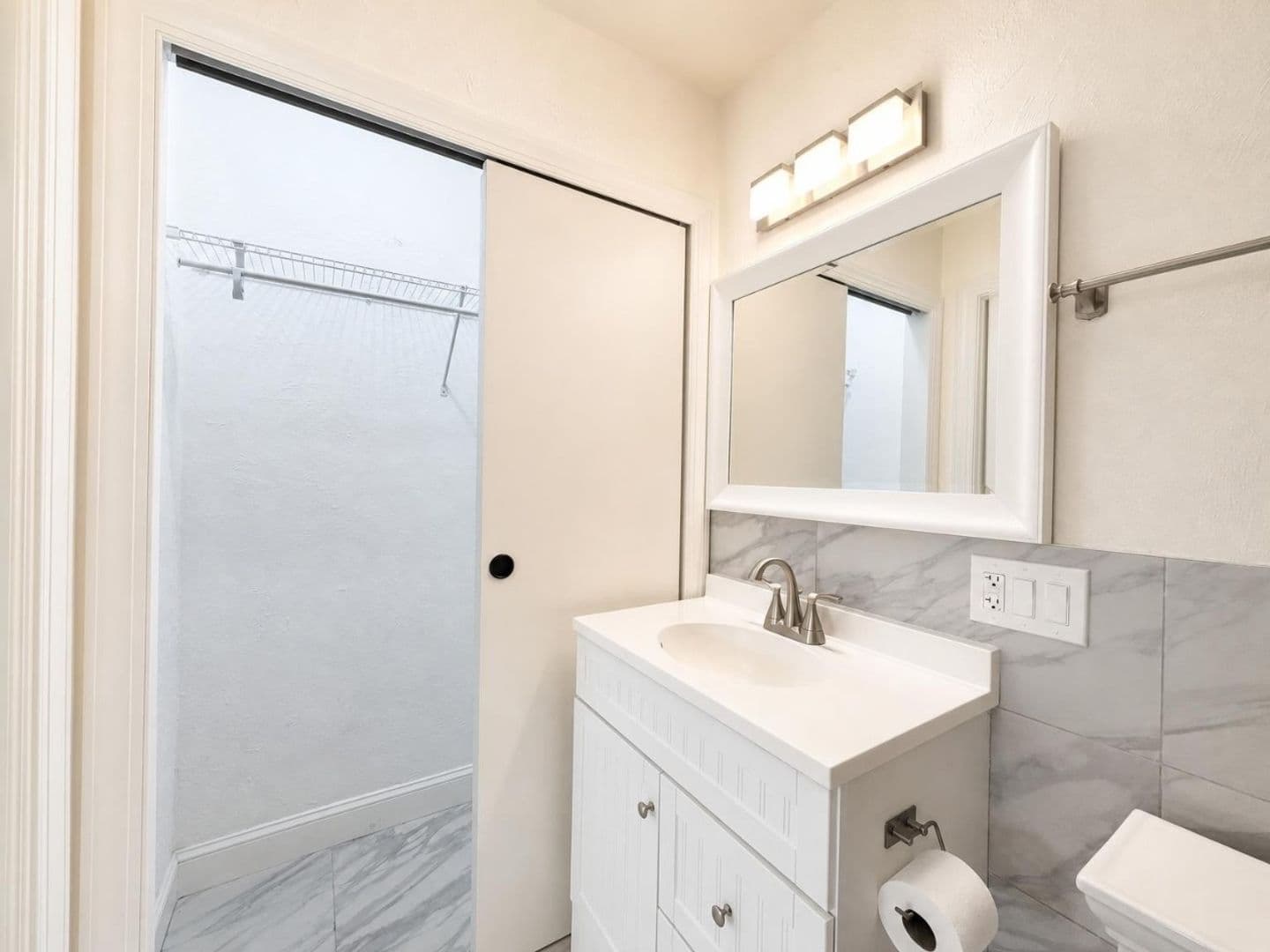Naples House: 571 91st Ave N