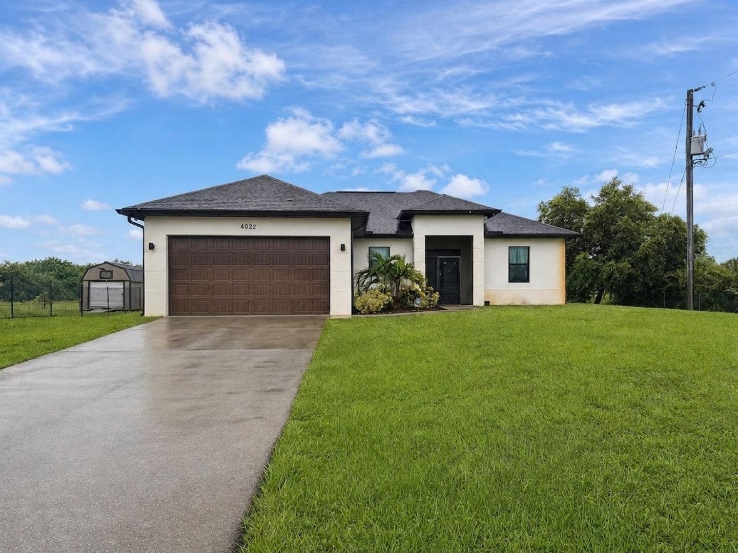 Naples House: 4022 24th Ave NE