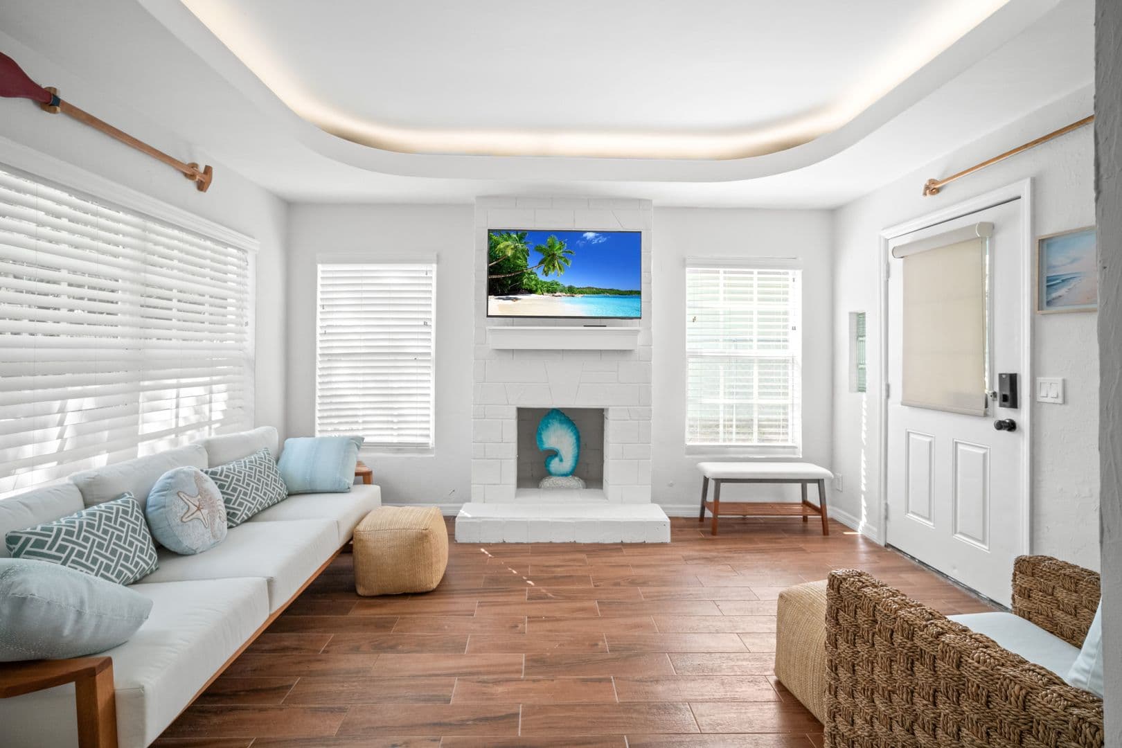 Naples Apartment: 2147 Washington Ave