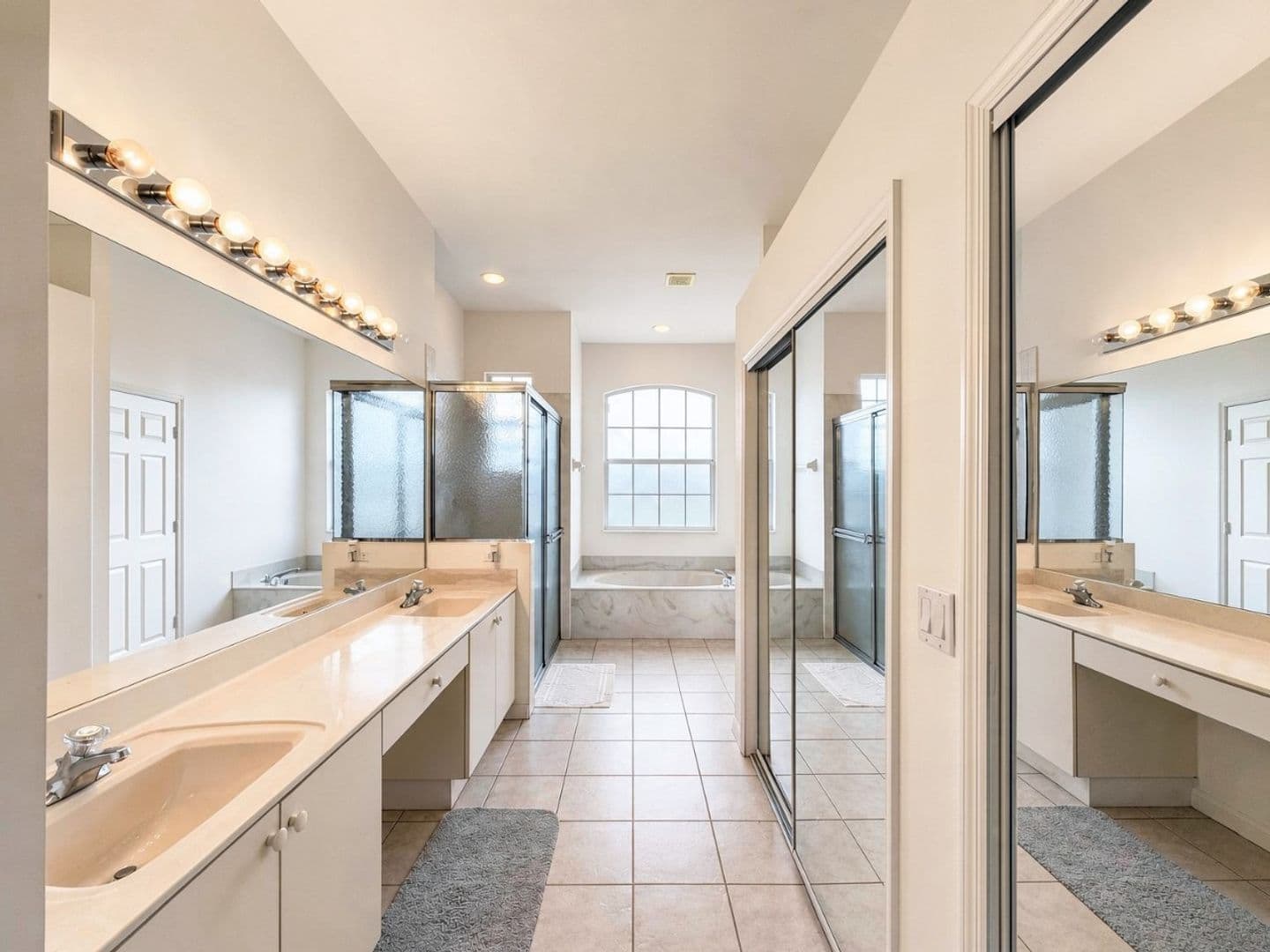 Naples House: 4775 8th St NE