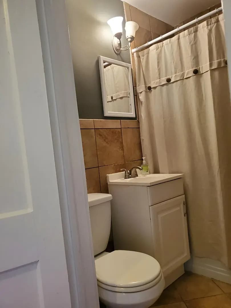 Greenville Apartment: 127 Wedgewood Dr
