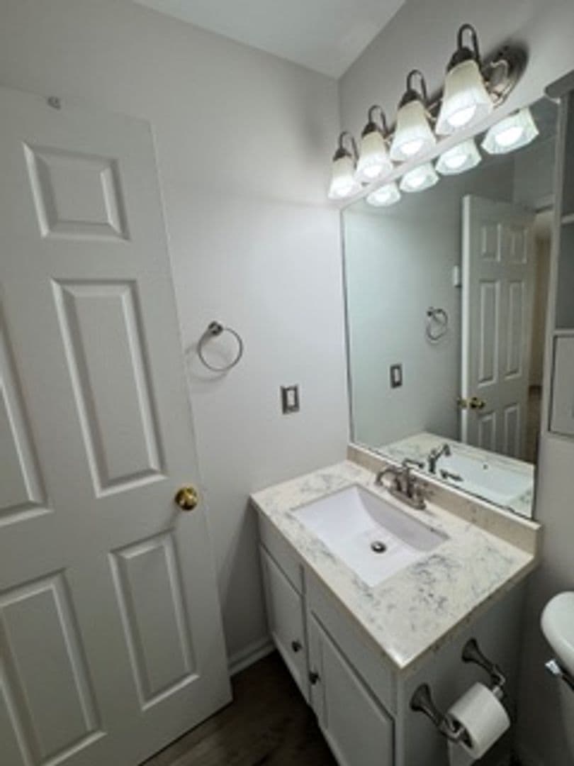 Greenville House: 612 Graythorn Ln