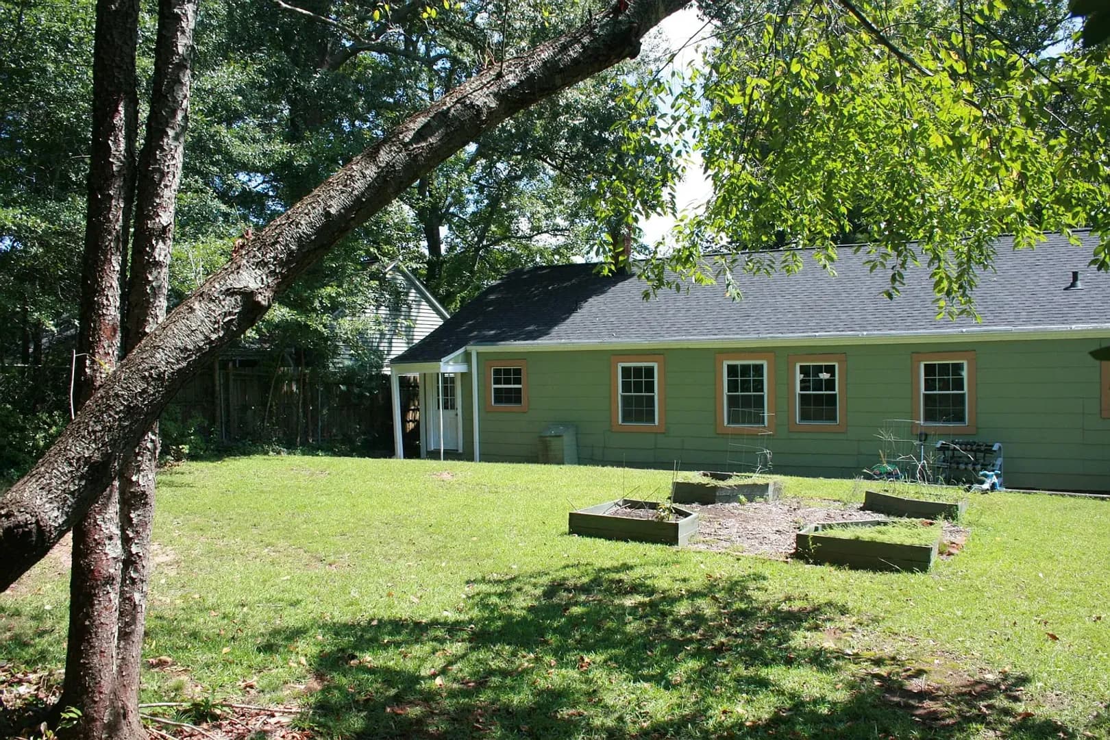 Greenville Apartment: 127 Wedgewood Dr