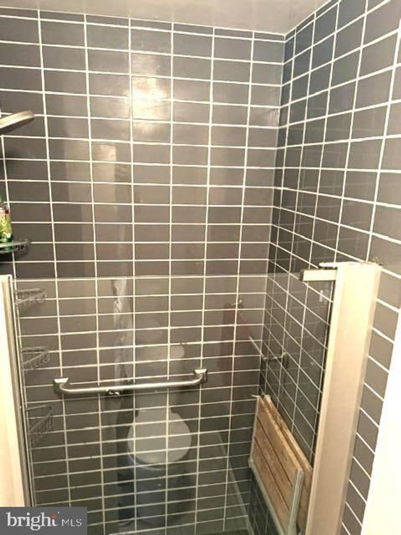 COLUMBIA Condo: 4942 COLUMBIA RD UNIT 6