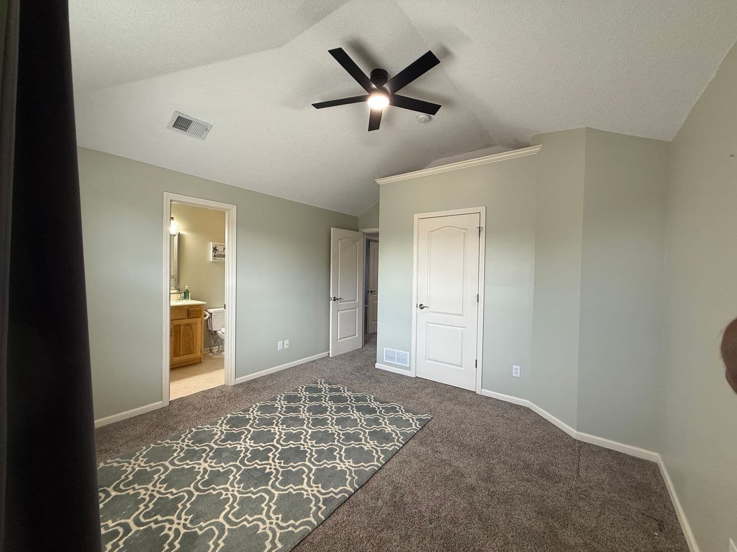 Overland Park House: 13817 Hauser St