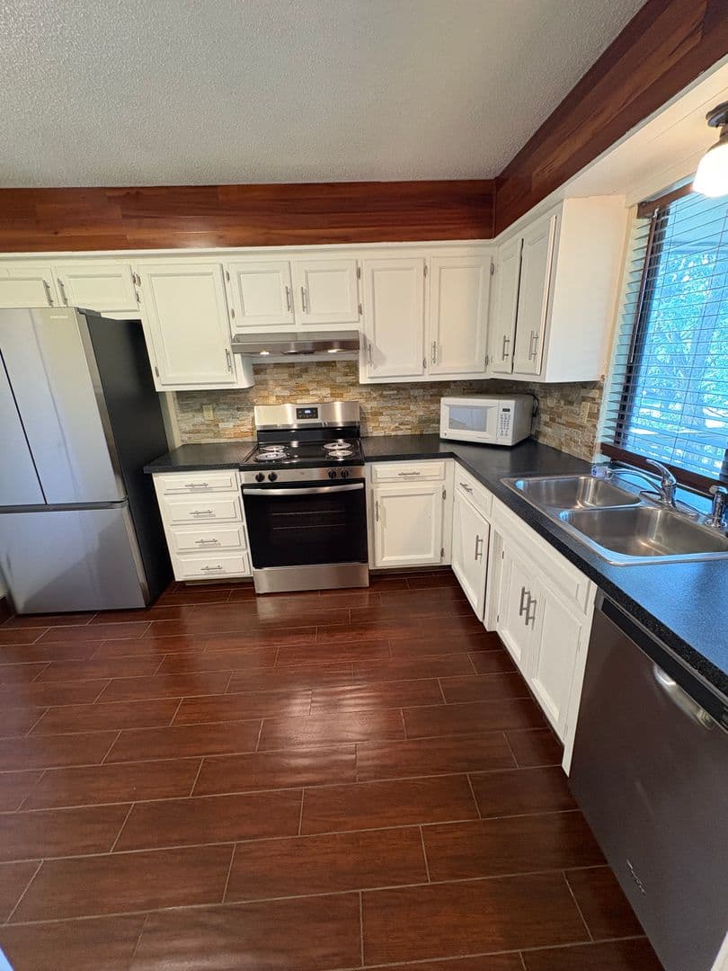 Overland Park Condo: 12624 W 110th Ter