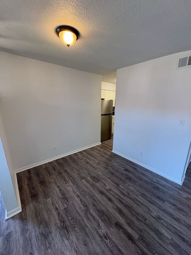 Overland Park Apartment: 6224 Robinson St