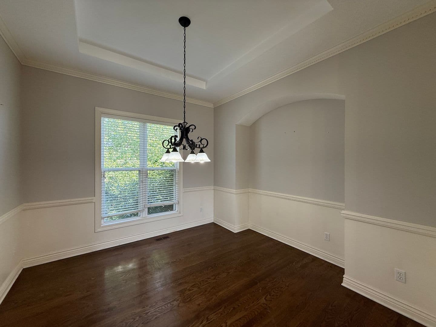 Overland Park House: 13817 Hauser St