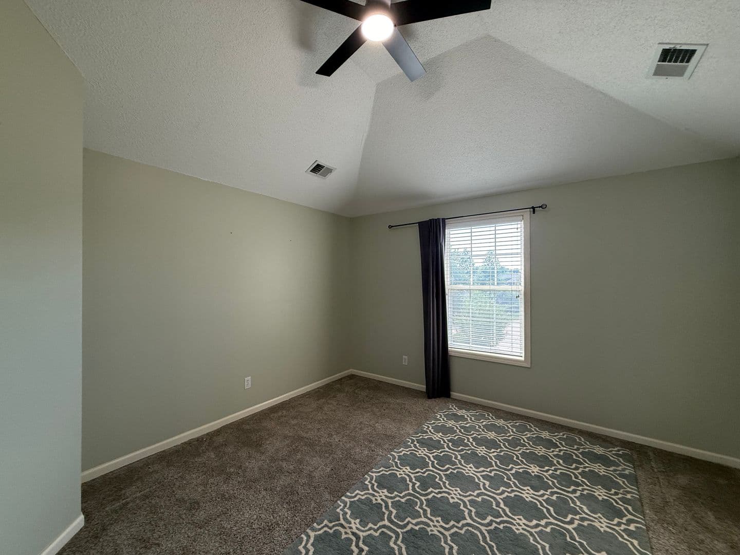 Overland Park House: 13817 Hauser St