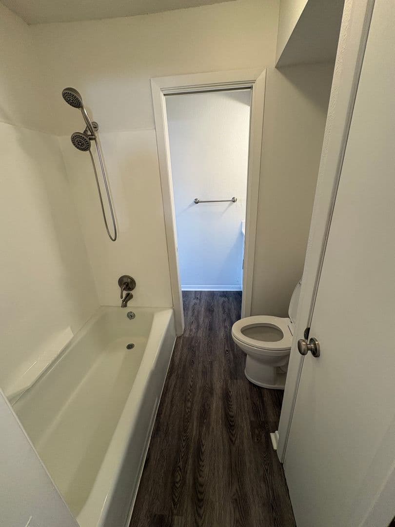Overland Park Apartment: 6224 Robinson St