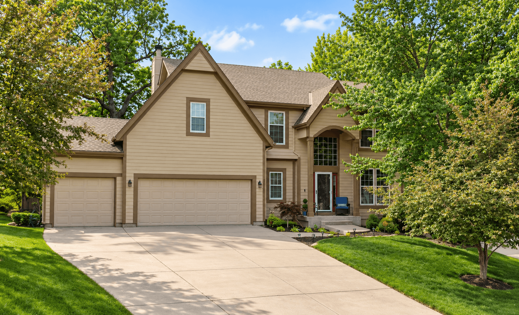 Olathe House: 18981 W 118th Street