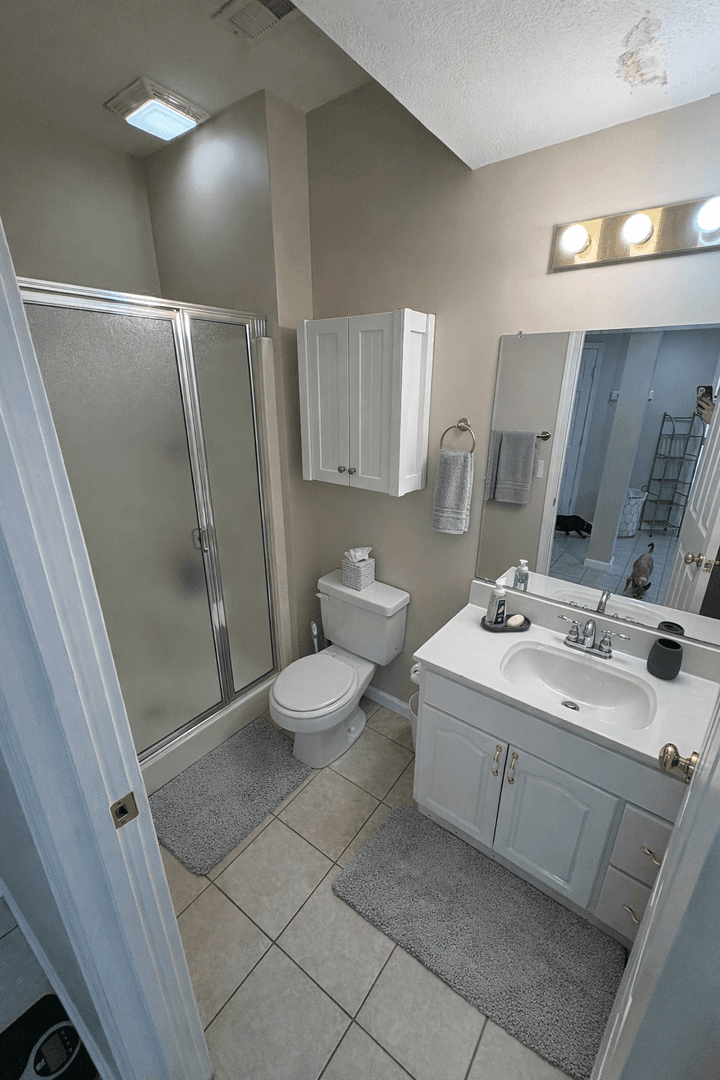 Olathe House: 18981 W 118th Street