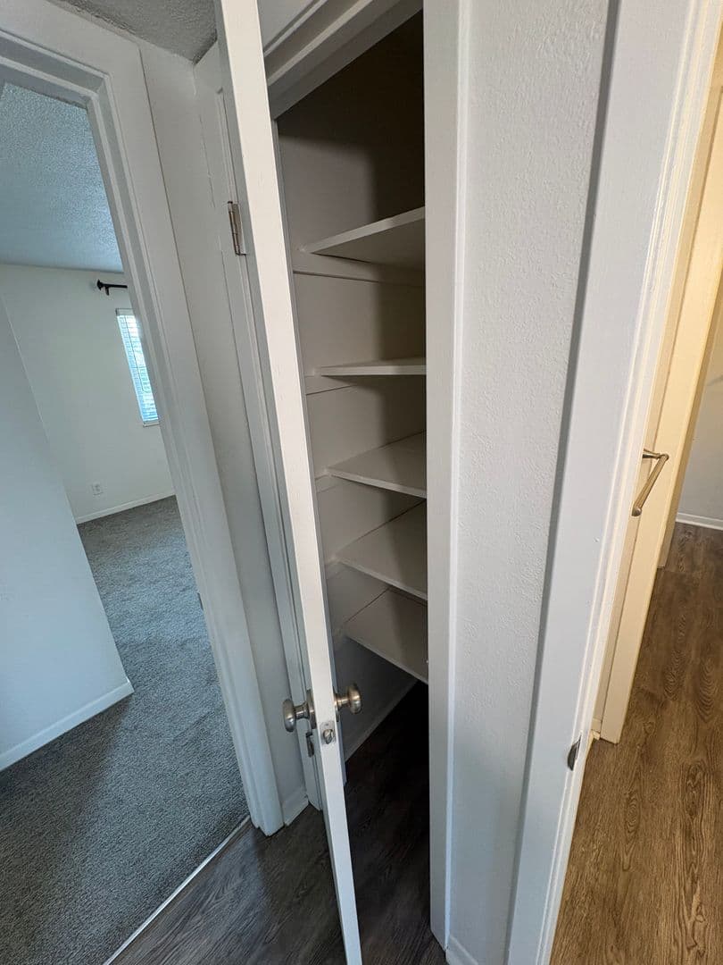 Overland Park Apartment: 6224 Robinson St