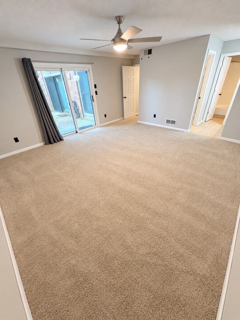 Mission Apartment: 5108 W 62nd St