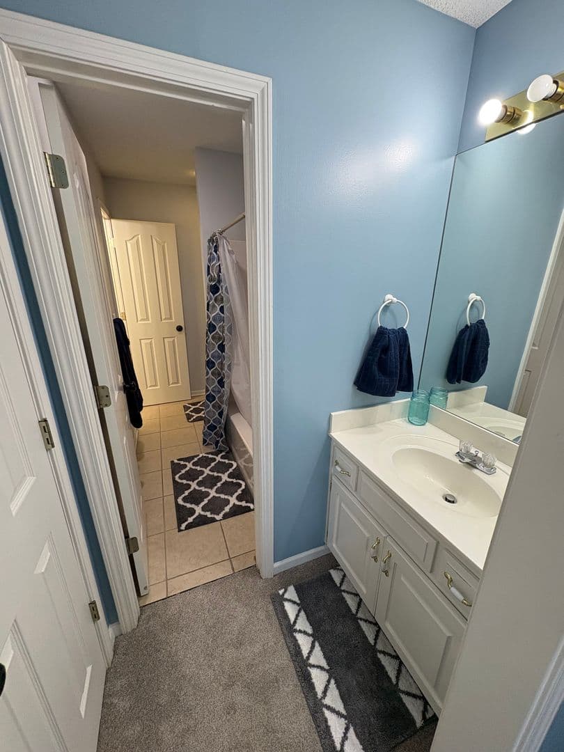 Olathe House: 18981 W 118th Street