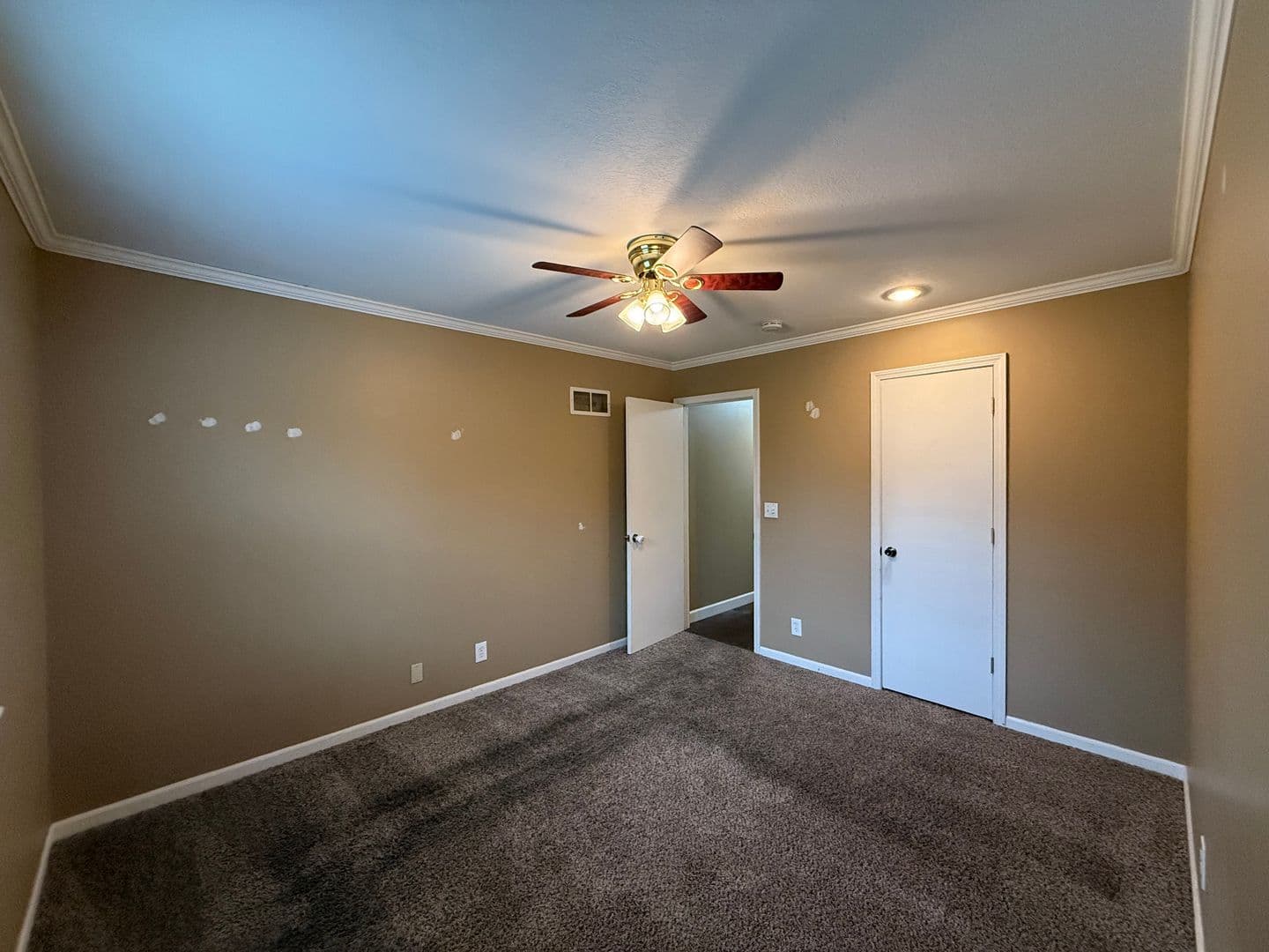 Olathe Townhome: 134 N Saxony Drive