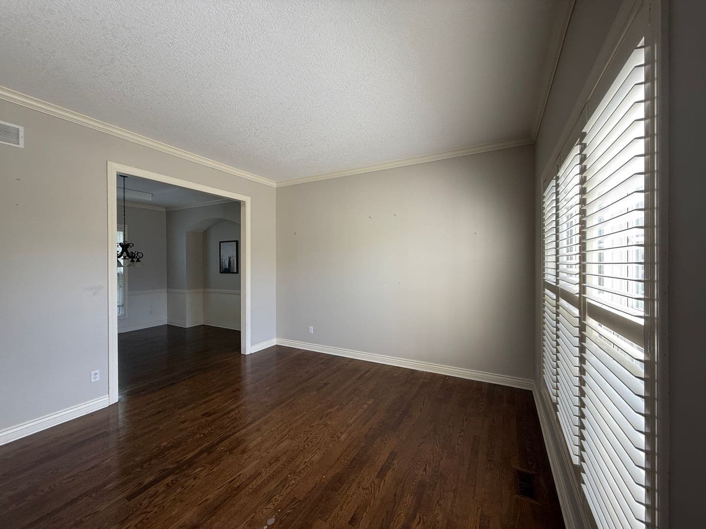 Overland Park House: 13817 Hauser St
