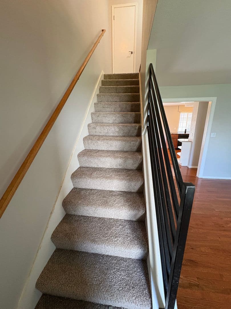 Grandview Townhome: 6102 E 129th St