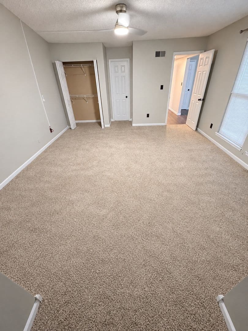 Mission Apartment: 5108 W 62nd St