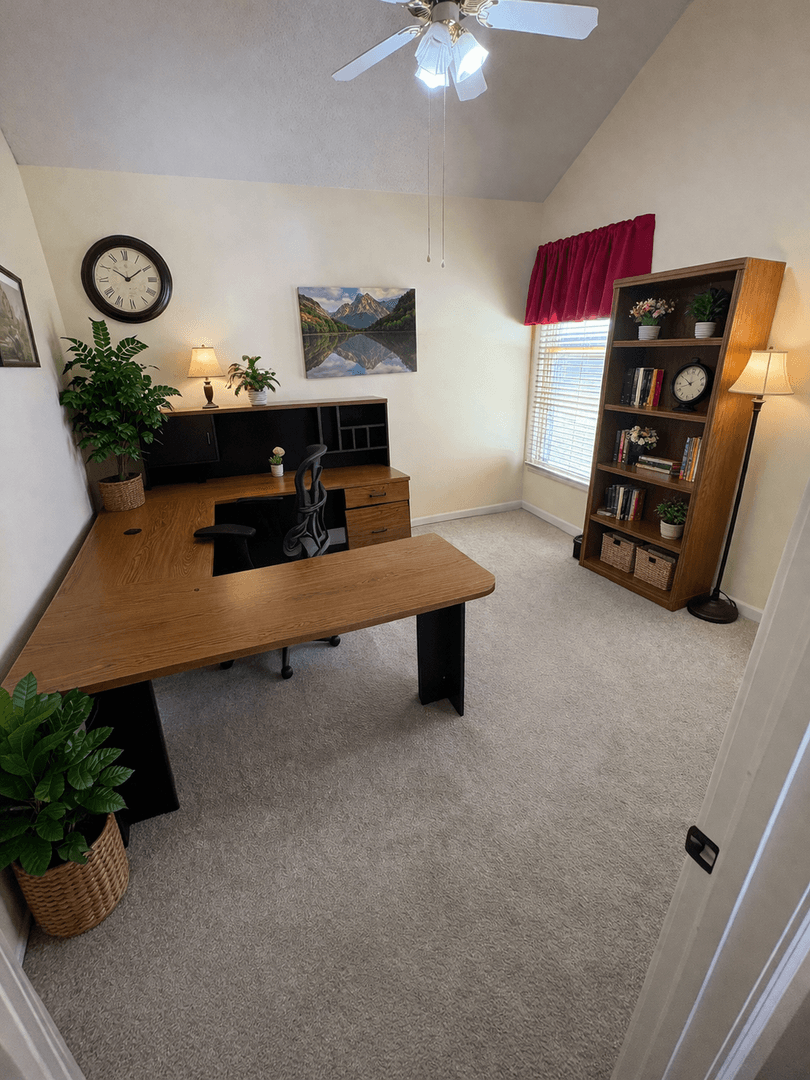 Olathe House: 18981 W 118th Street