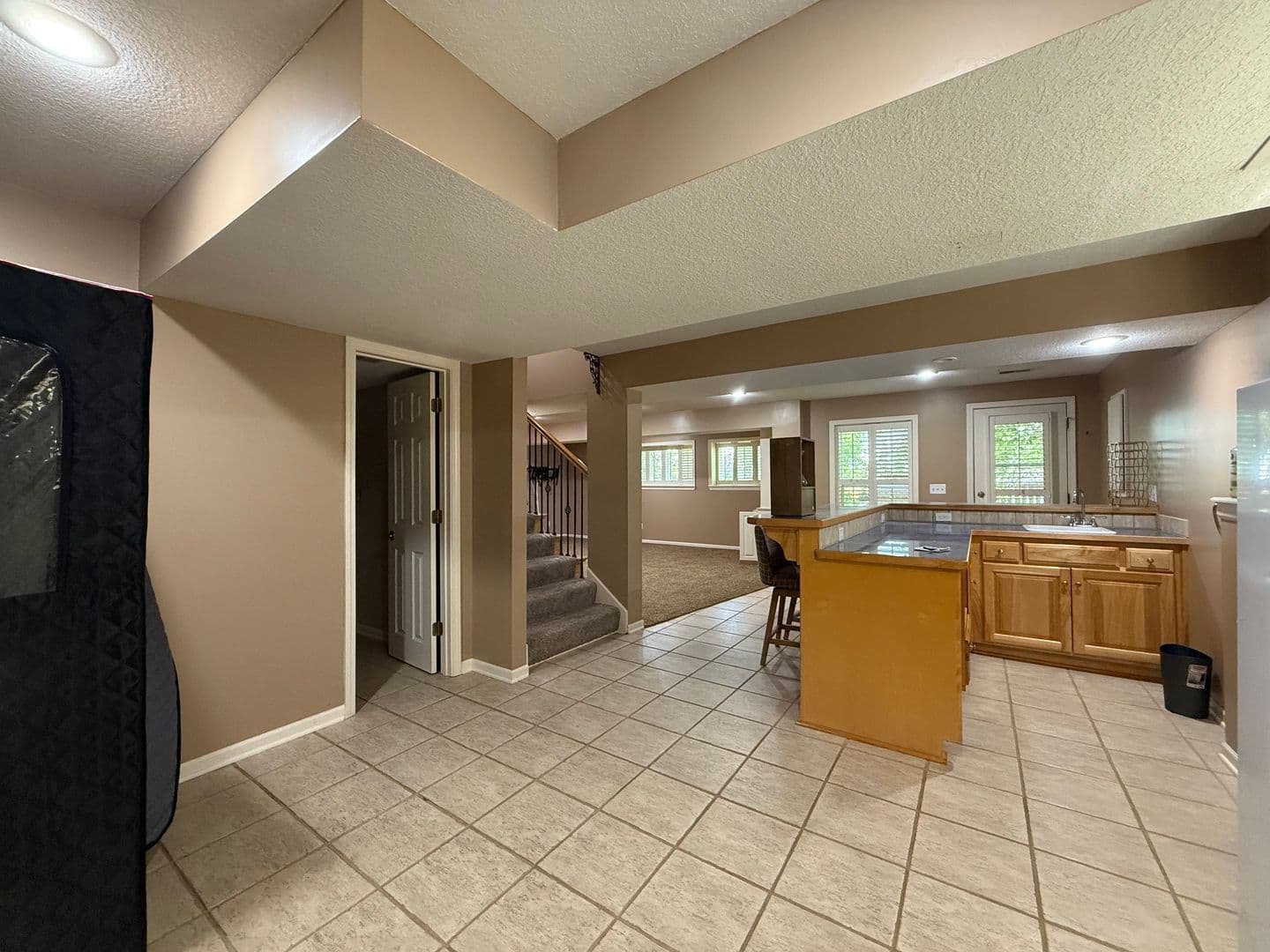 Overland Park House: 13817 Hauser St