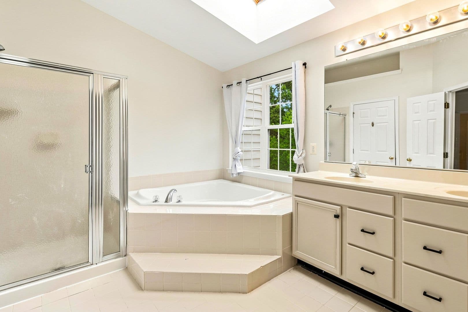 Ashburn Townhome: 20036 Northville Hills Ter