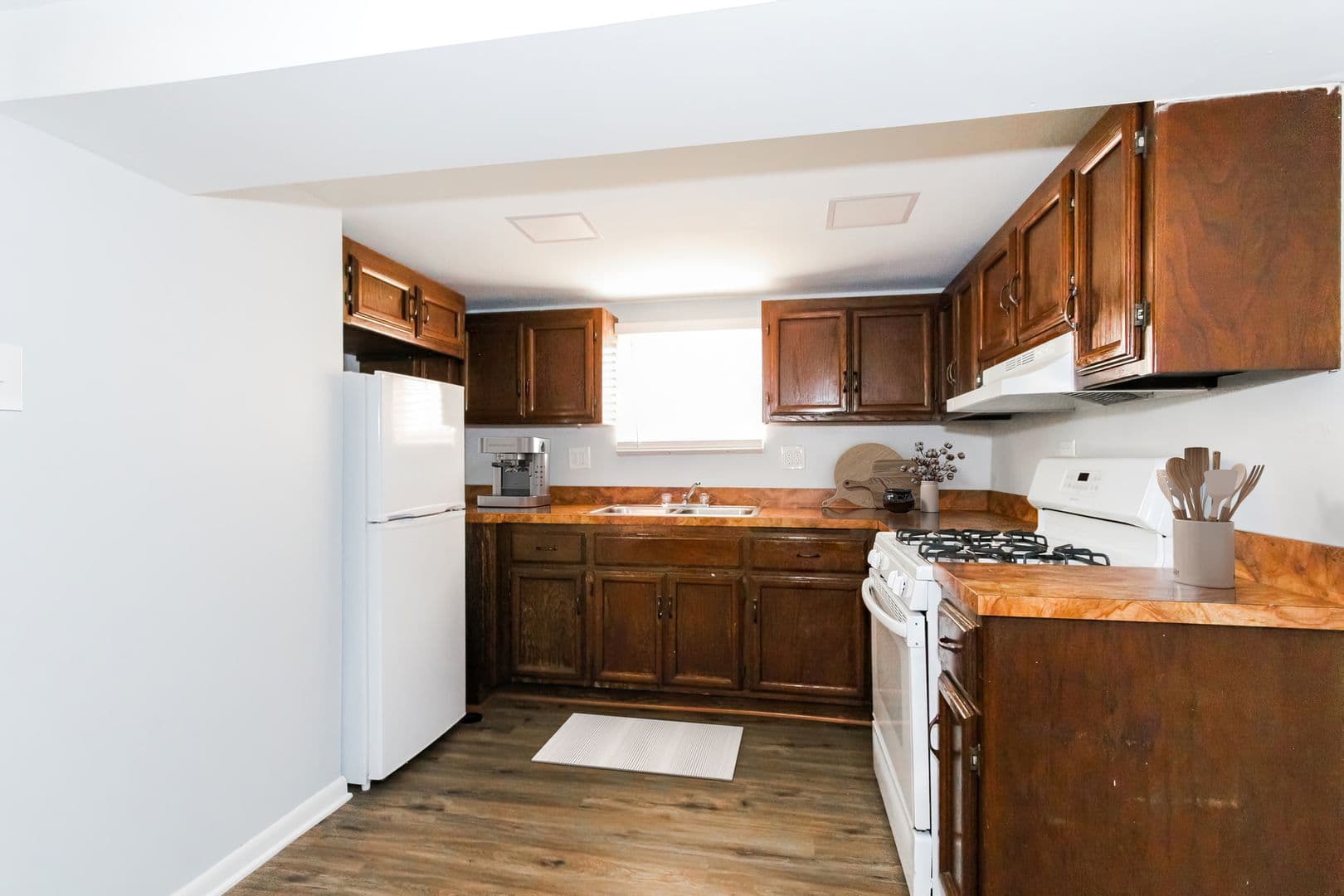 Harwood Heights House: 4429 N Neenah Ave