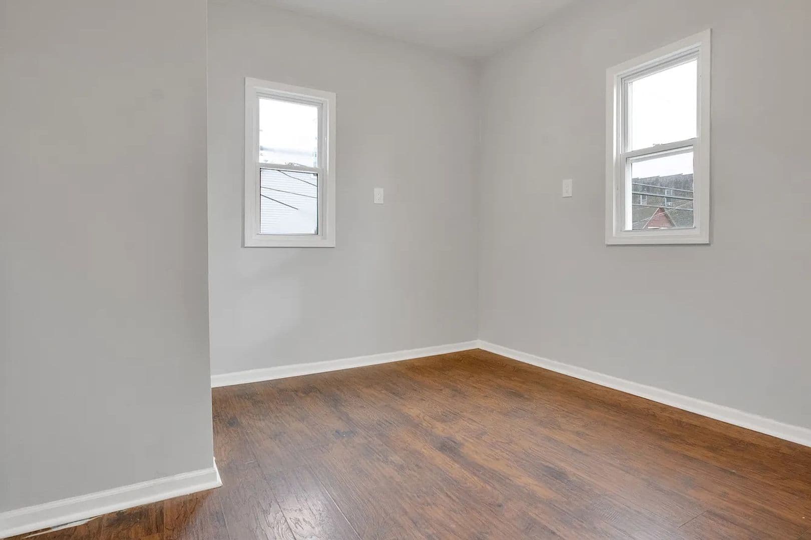 Chicago Apartment: 3711 E 98th St