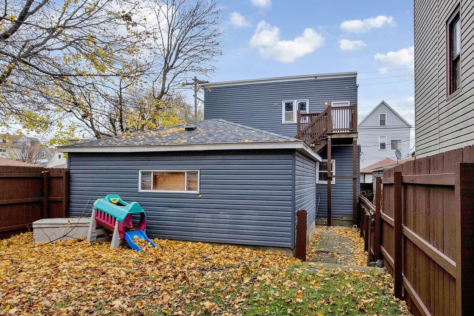 Chicago Apartment: 3711 E 98th St
