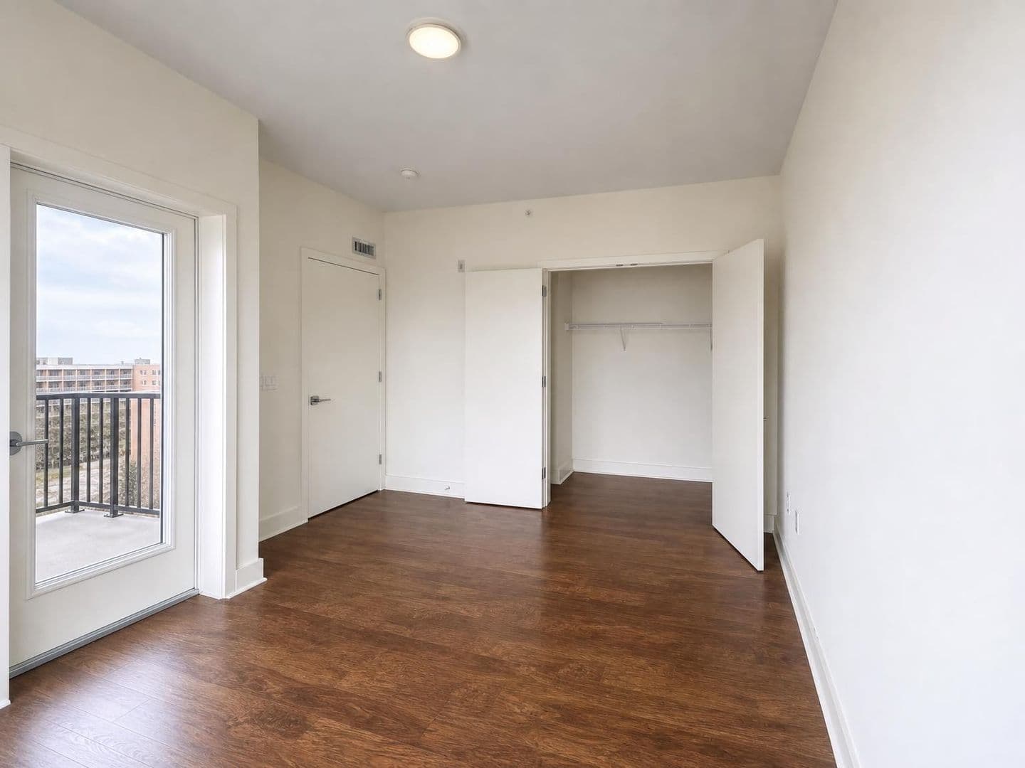 Philadelphia Apartment: 2617 W Girard Ave