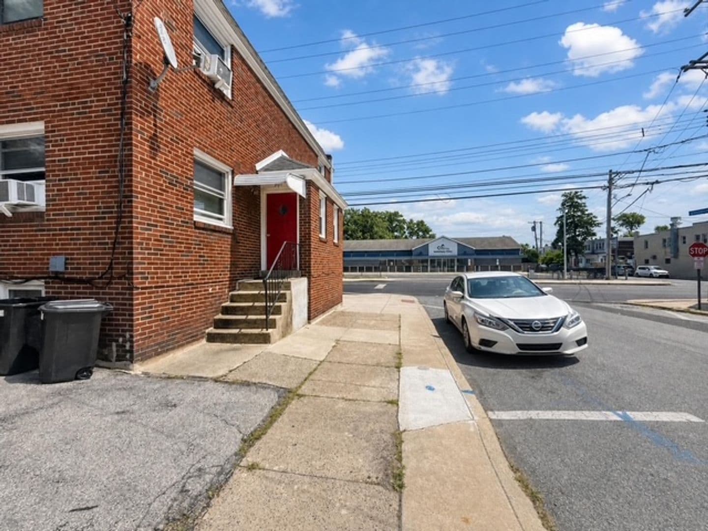Collingdale Apartment: 201 Blunston Avenue