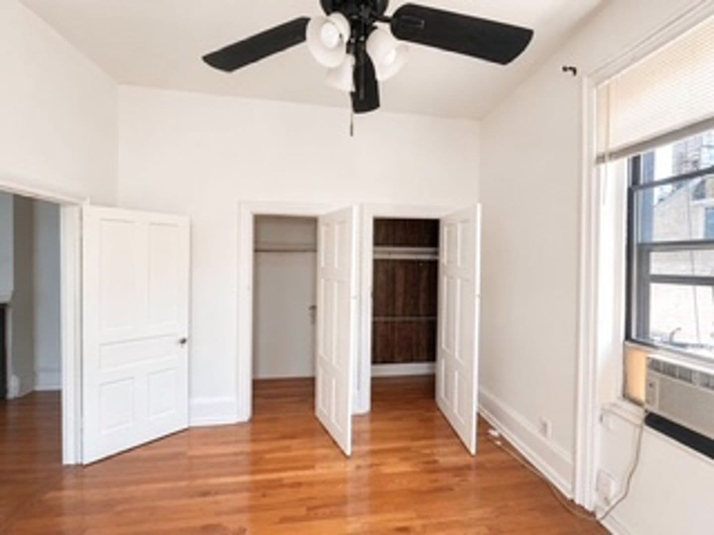 Philadelphia Apartment: 160 N 21st St