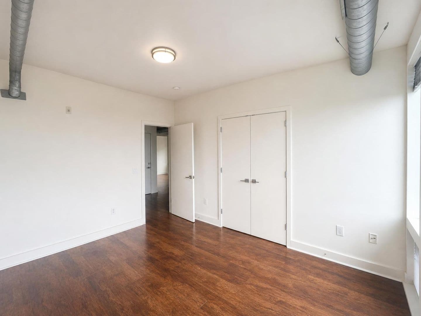 Philadelphia Apartment: 2617 W Girard Ave