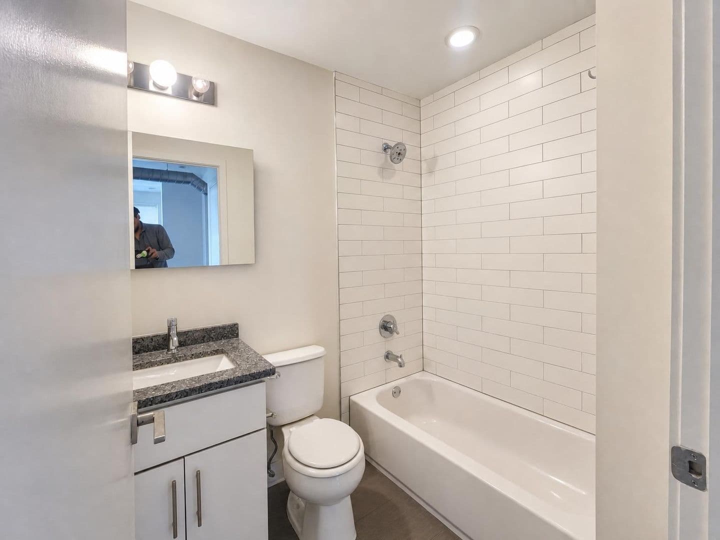 Philadelphia Apartment: 2617 W Girard Ave