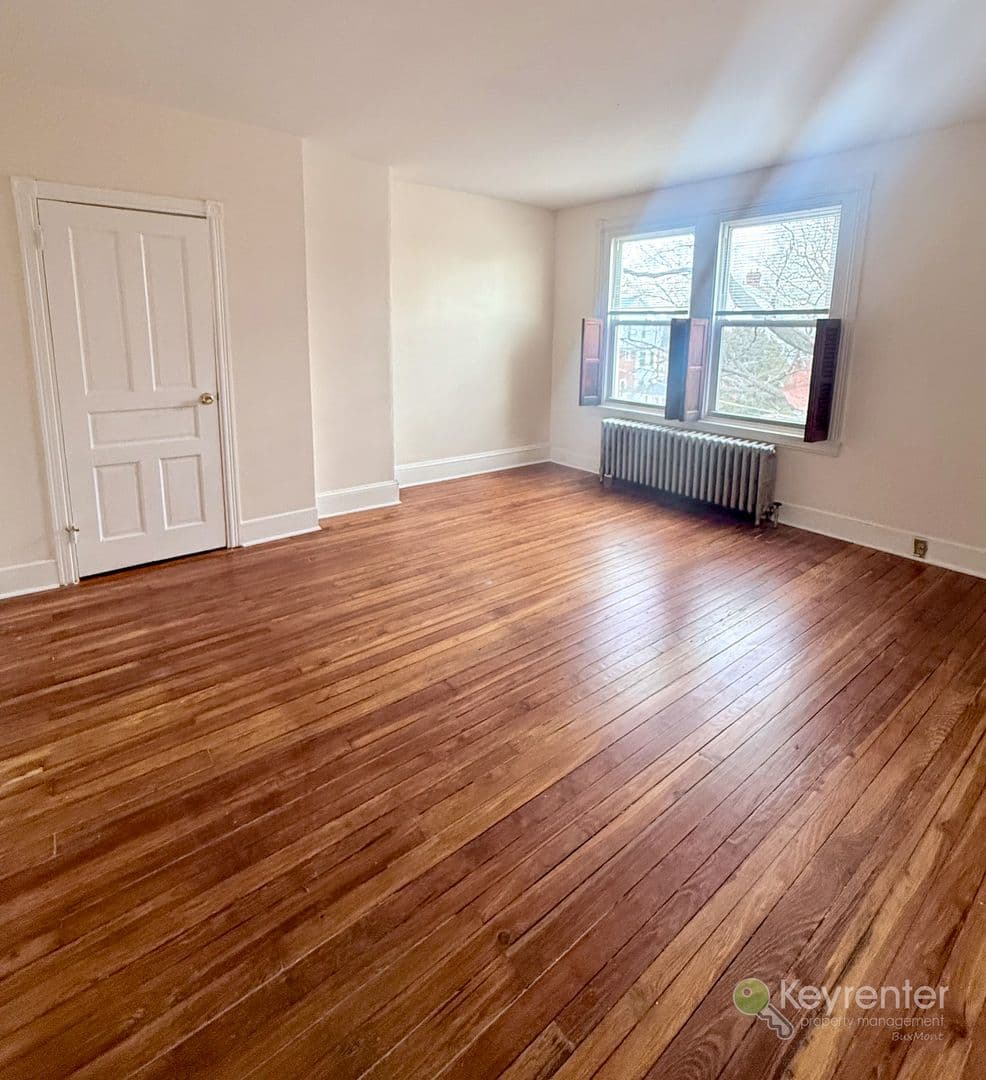 Lansdowne Apartment: 16 N Rigby Ave