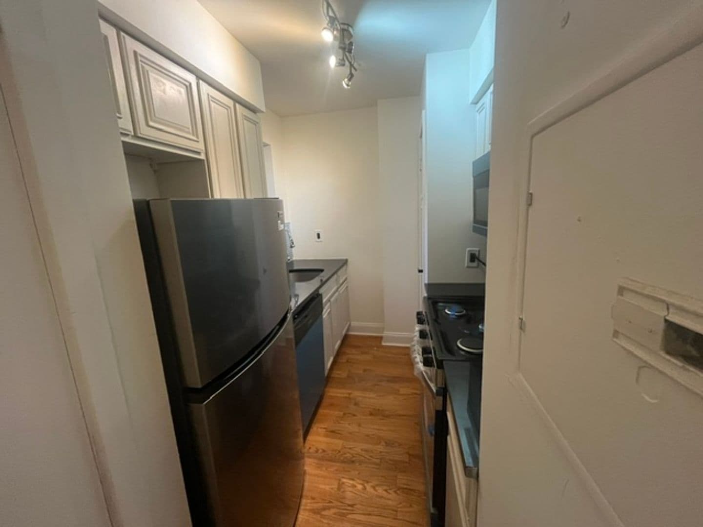 Philadelphia Condo: 2017 Christian St.