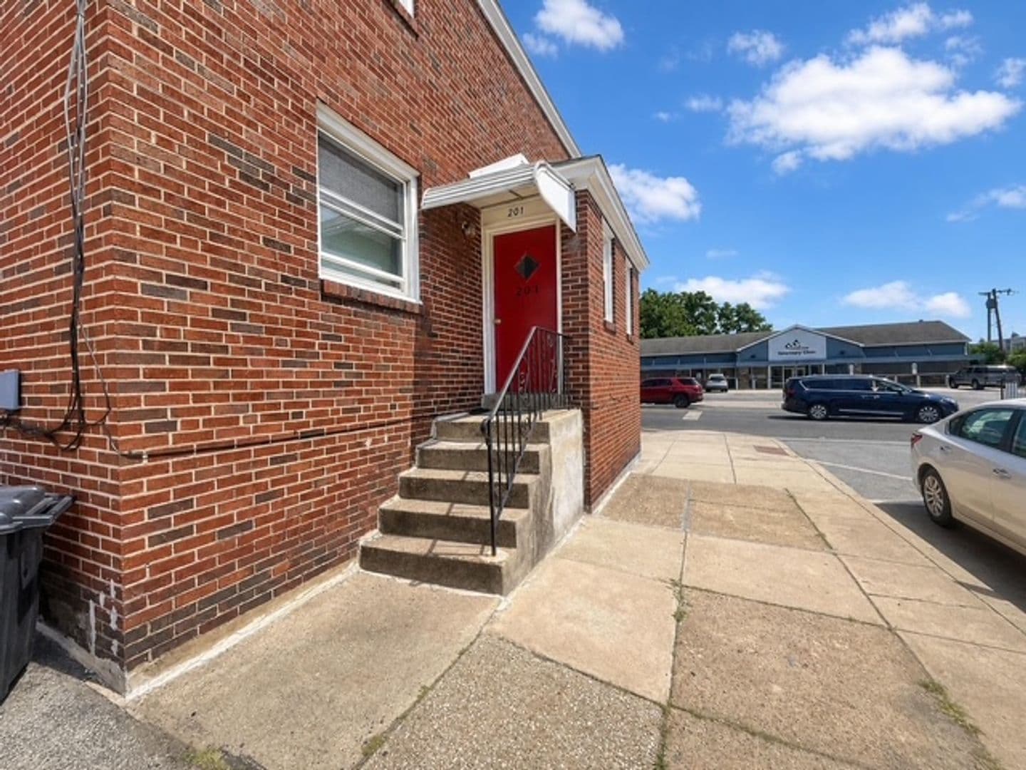 Collingdale Apartment: 201 Blunston Avenue