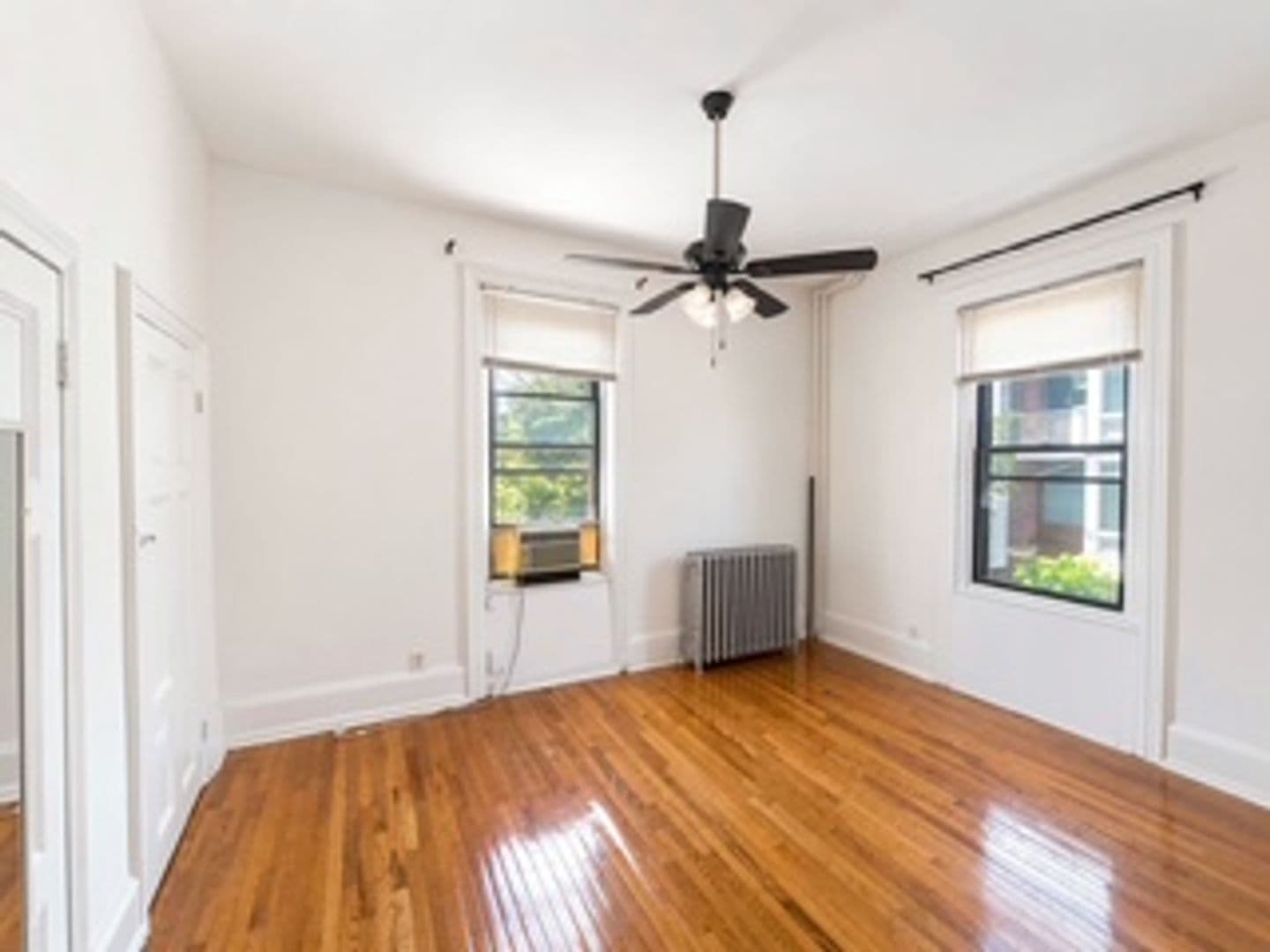 Philadelphia Apartment: 160 N 21st St