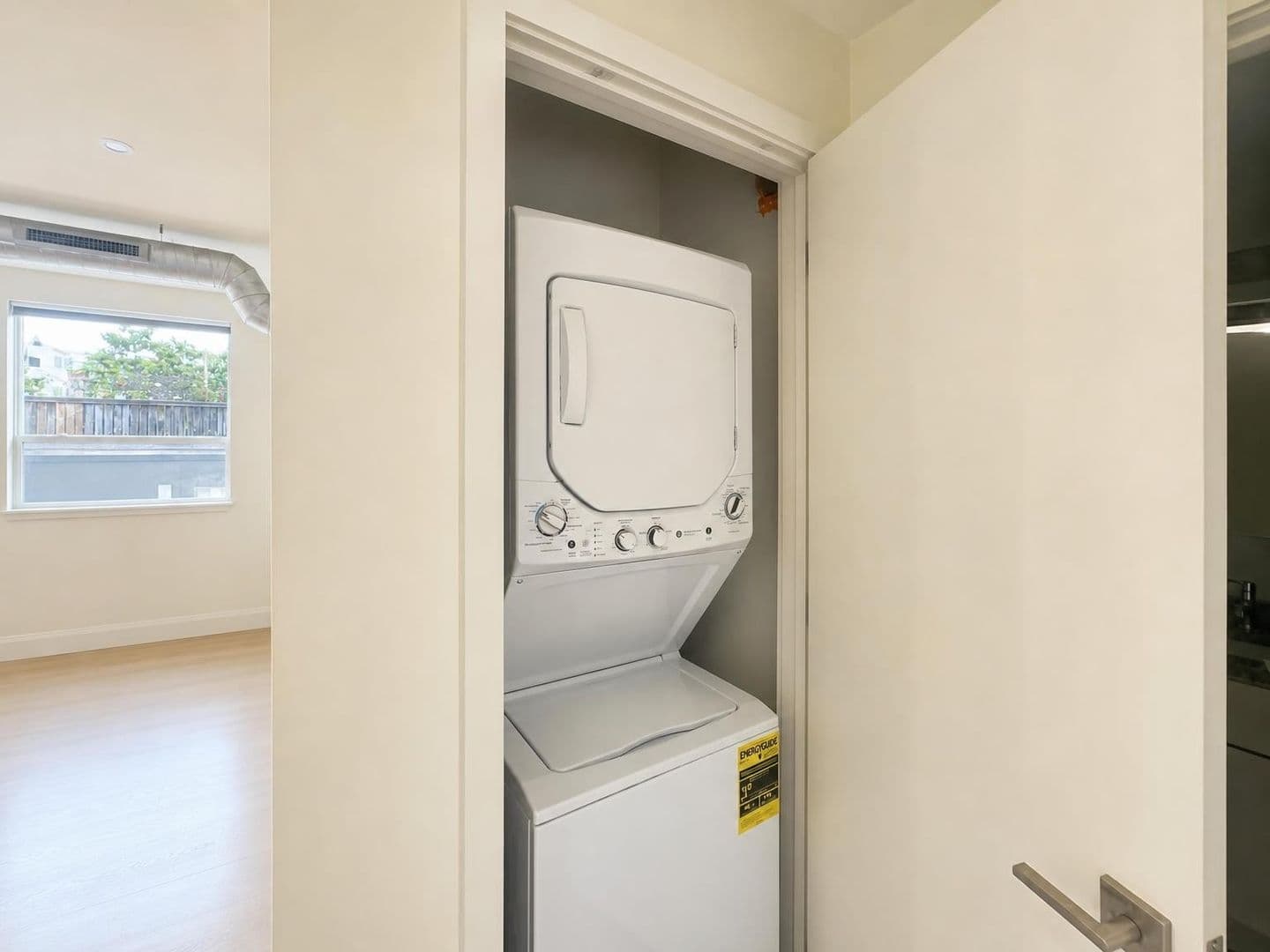 Philadelphia Apartment: 2617 W Girard Ave