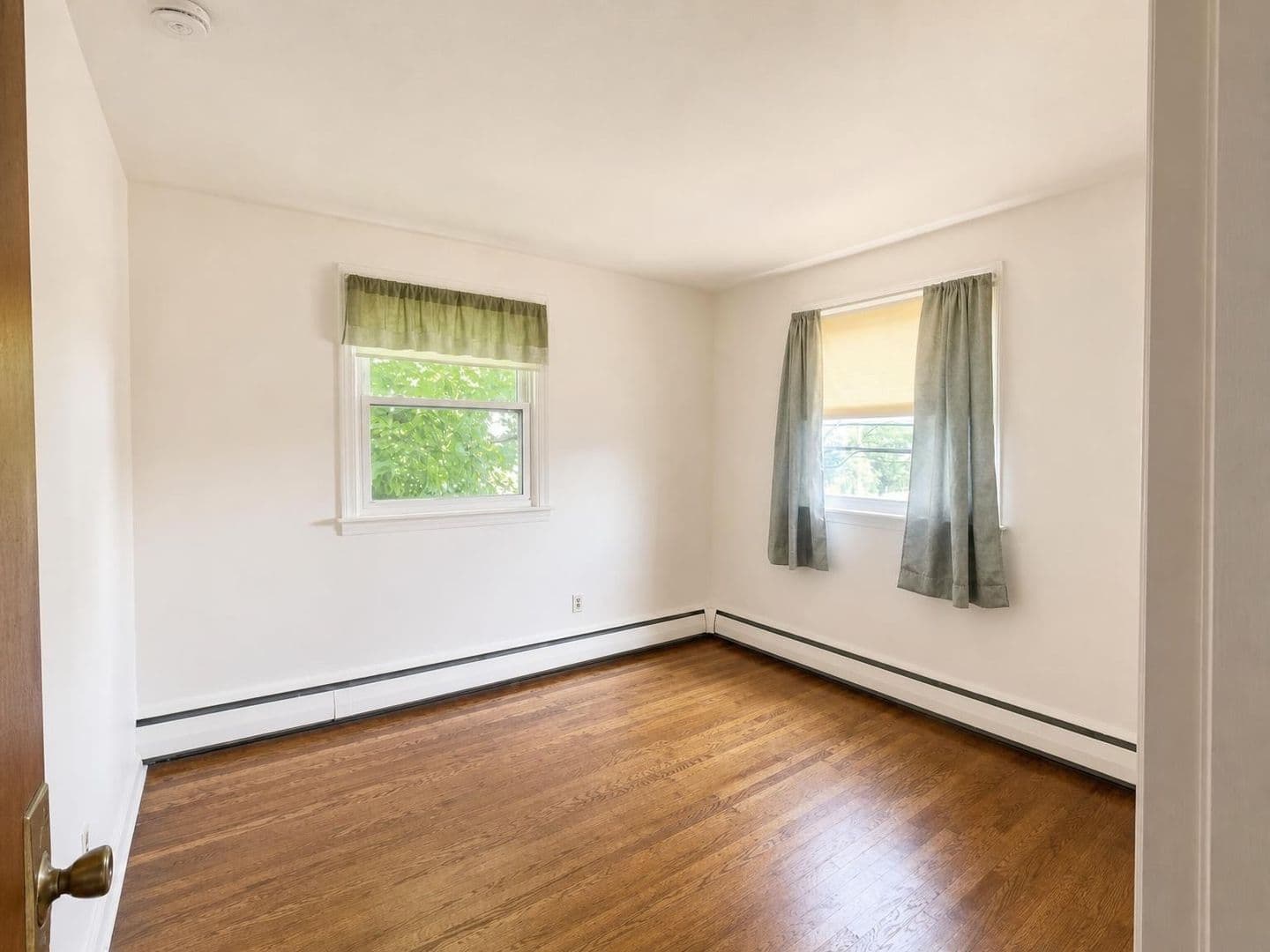 Collingdale Apartment: 201 Blunston Avenue