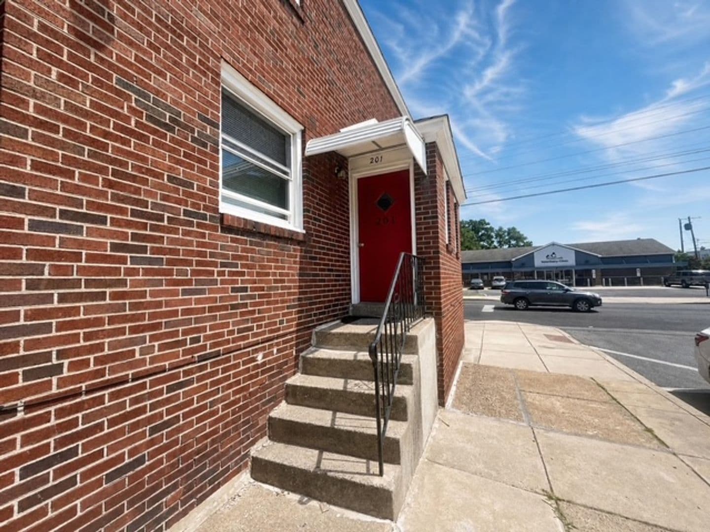 Collingdale Apartment: 201 Blunston Avenue