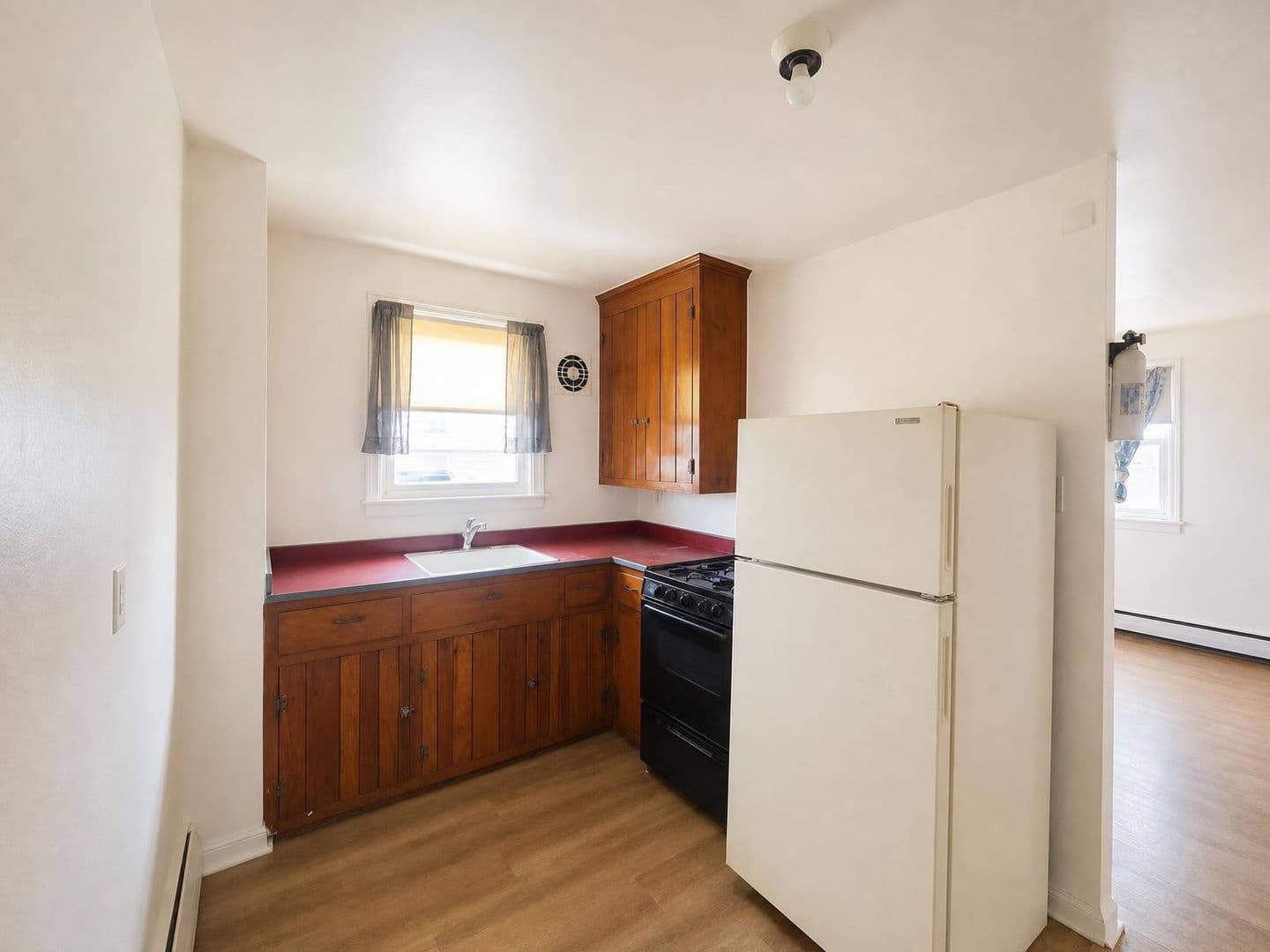 Collingdale Apartment: 201 Blunston Avenue