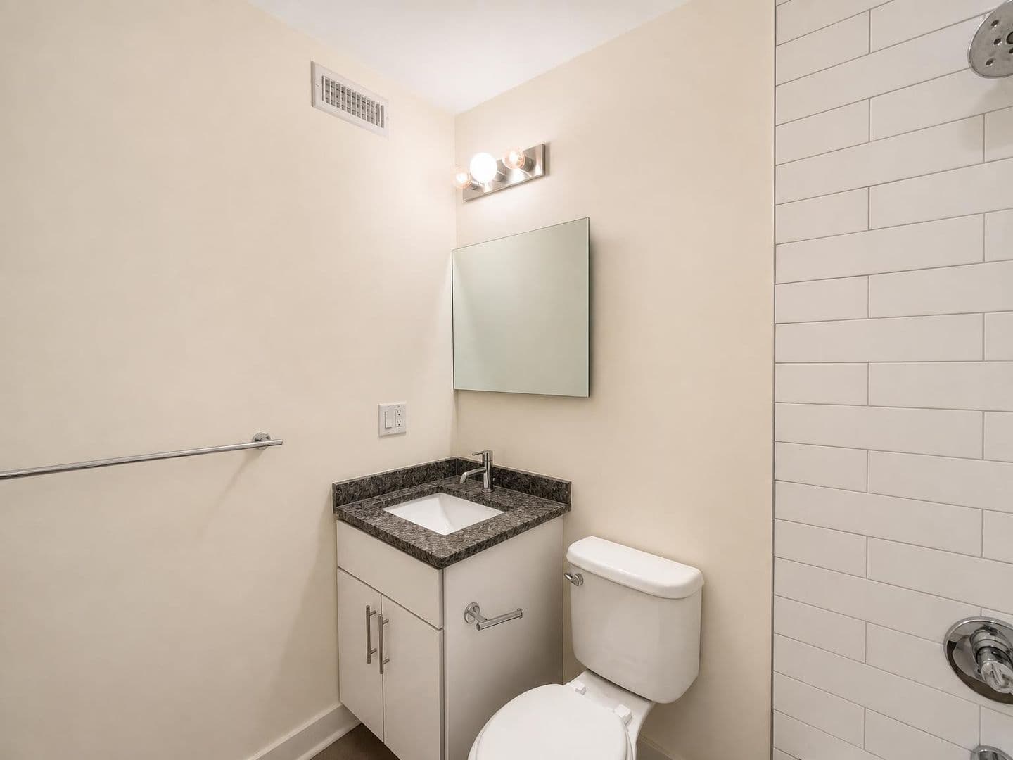 Philadelphia Apartment: 2617 W Girard Ave