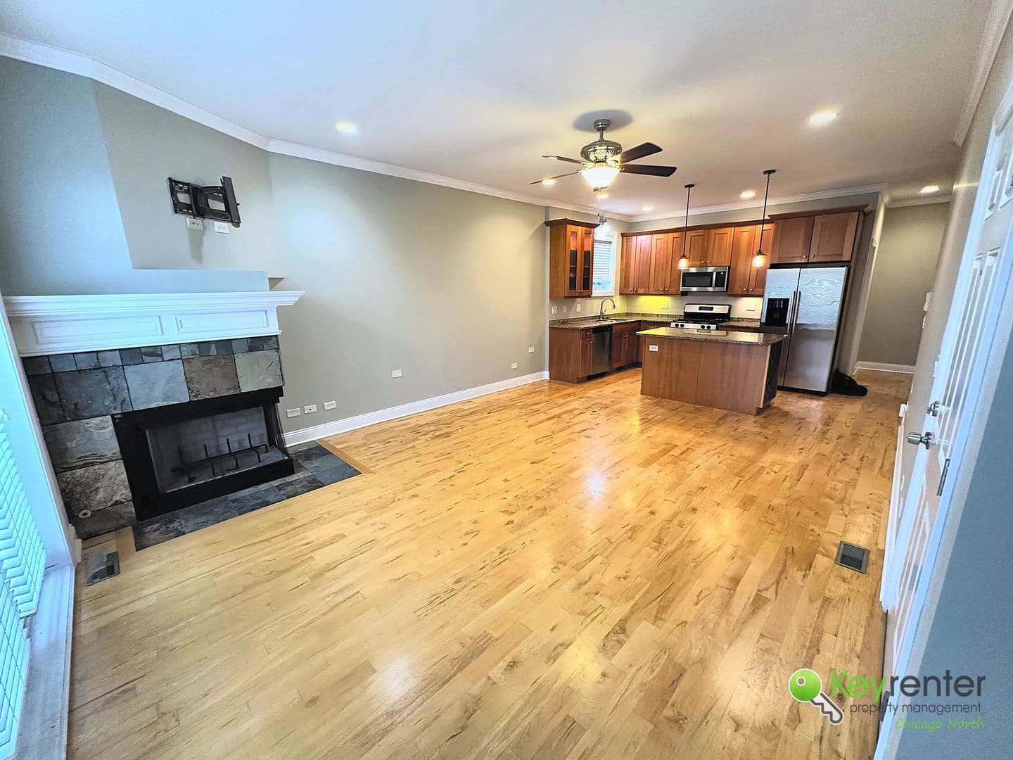 Chicago Condo: 6623 N Greenview Ave, Unit 2N