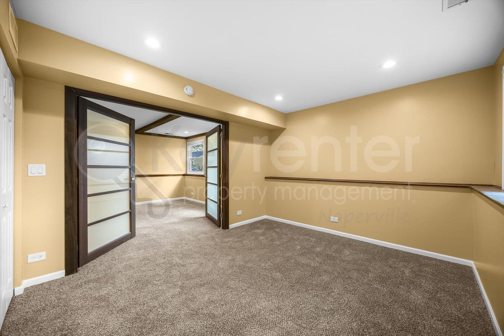 Naperville House: 371 Larchmont Ct.