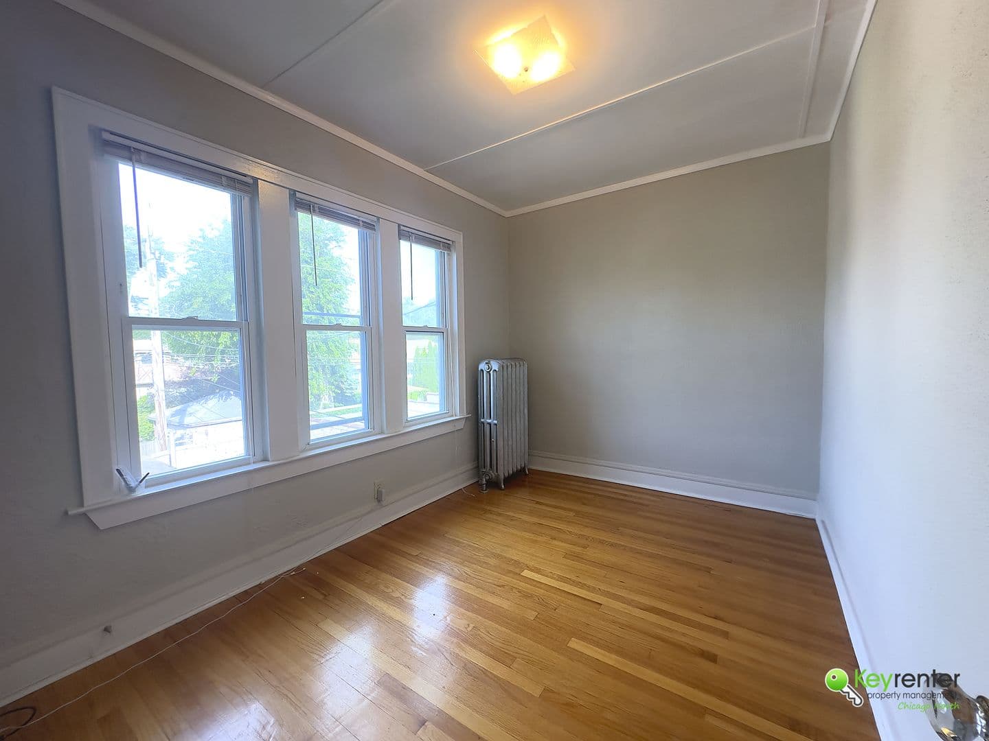 Chicago Condo: 6718 N Rockwell St  unit 2