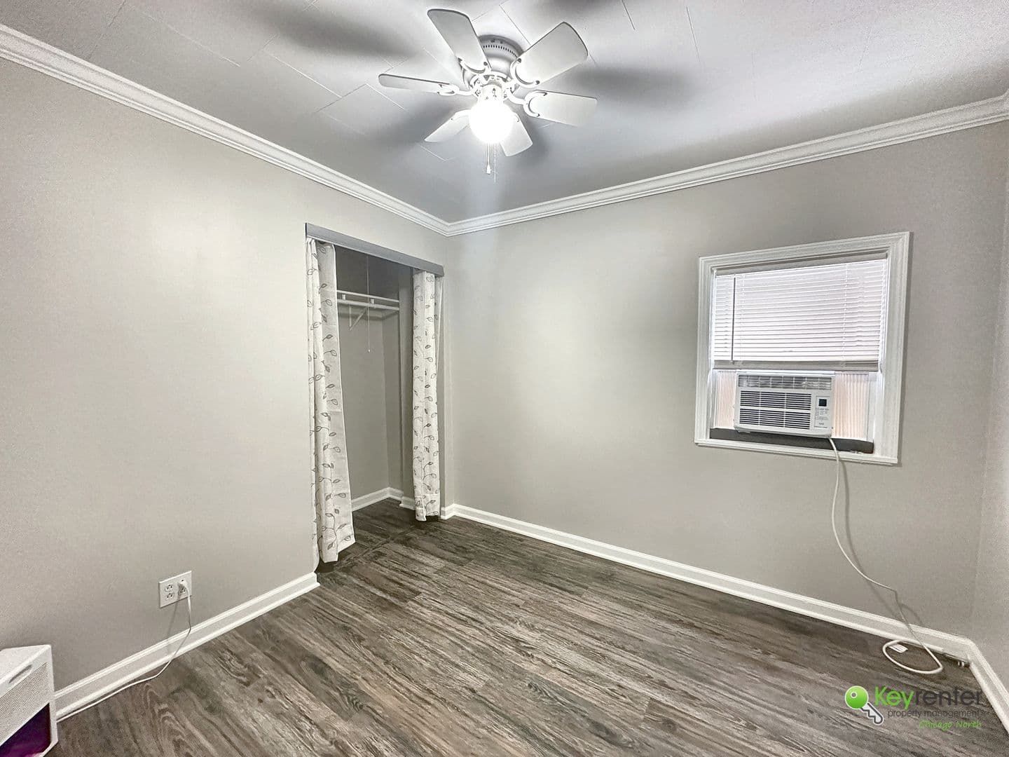 Chicago House: 10720 S Whipple St