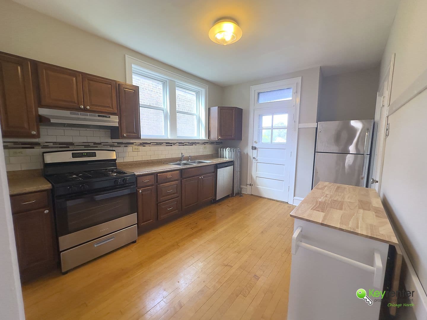 Chicago Condo: 6718 N Rockwell St  unit 2