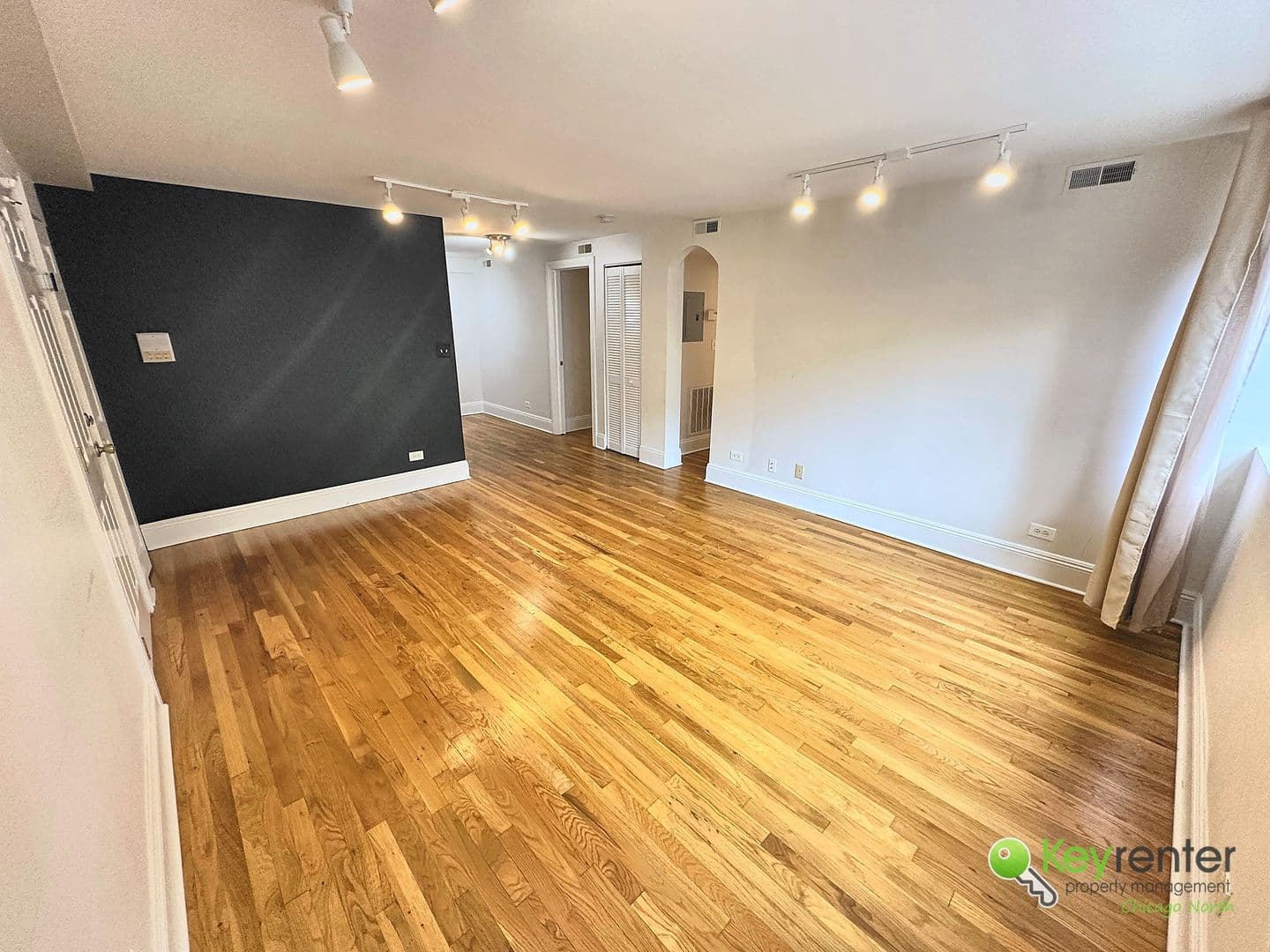 Chicago House: 1353 W Fargo Ave unit GW